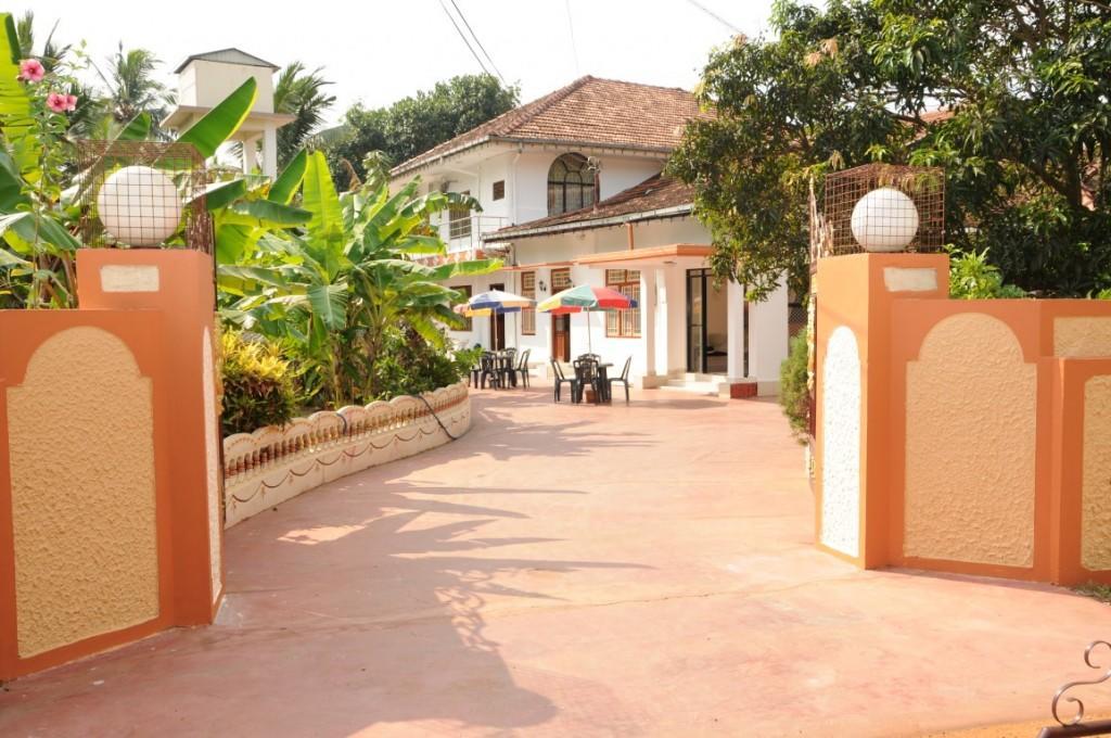 Sai Holiday Inn Jaffna Exteriör bild